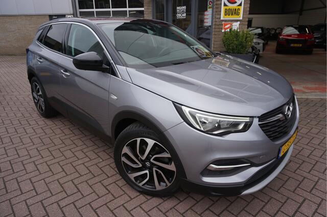 Opel Grandland X 1.2 Turbo Business Executive