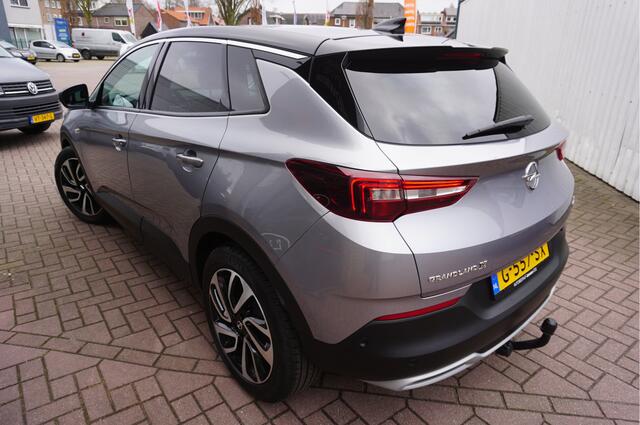 Opel Grandland X 1.2 Turbo Business Executive