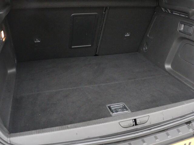 Opel Grandland X 1.6 Turbo Hybrid Business Edition | Trekhaak | Navigatie | Carplay | Parkeerhulp | Full LED | Cruise control | Bluetooth | Climate control | PHEV | Plug In