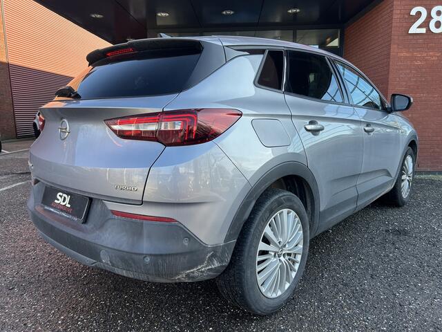 Opel Grandland X 1.2 Turbo Innovation 130PK // LED // CAMERA // PDC V+A // CLIMA // NAVI + CARPLAY