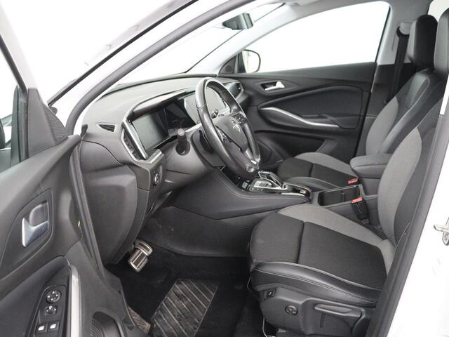 Opel Grandland X 1.6 Turbo Hybrid Business Executive | Stoelverwarming | Adaptive cruise | Camera | Carplay | Stuurverwarming | Navigatie | PHEV | Plug In
