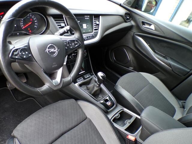 Opel Grandland X 1.2 Turbo Innovation, Trekhaak / Full LED / Carplay + Android Auto / Camera / Stoel + stuurverwarming / 18' LMV