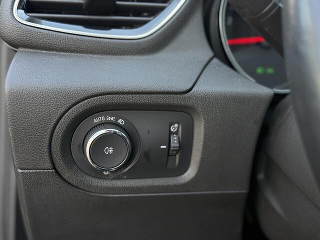 Opel Grandland X 1.2 Turbo Innovation Automaat!! | Stoelverwarming V+A | Camera | Navi | Cruise | LM Velgen | Keyless | RIJKLAARPRIJS INCL 12 MAANDEN GARANTIE EN BEURT