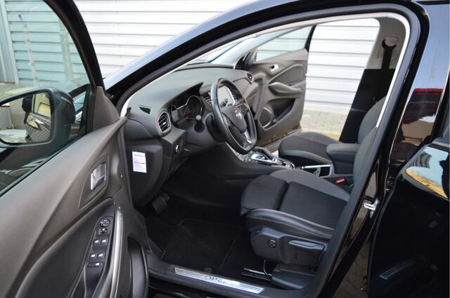 Opel Grandland X 1.6 Turbo Hybrid Business Executive O.a: Clima, Navi, Cruise, PDC, Camera, Carplay, Etc. All-in prijs!