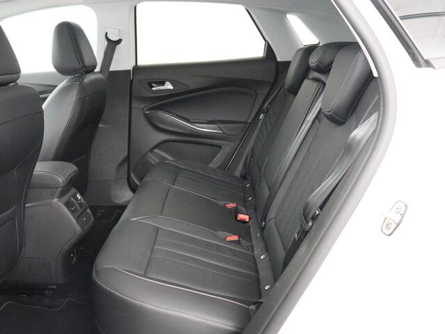 Opel Grandland X 1.6 Turbo Hybrid Elegance | Stoelventilatie | Leder | Trekhaak | 360 Camera | Carplay | Stoelverwarming | Navigatie | Full LED | Cruise control | Bluetooth | Climate control | PHEV | Plug In