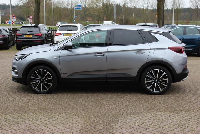 Opel Grandland X 1.6 Turbo Hybrid Business Elegance / SoH 88,4% / Trekhaak / 360Camera / CarPlay / Navigatie / Keyless / 19'' / Stoel+Stuurverwarming / Dodehoek / DAB / Cruise Control