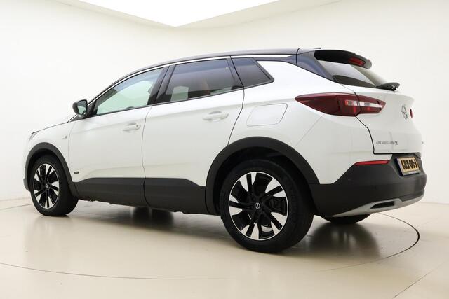 Opel Grandland X 1.6 Turbo 300pk Hybrid4 Elegance | Navigatie | Keyless | Camera | Parelmoer kleur | Electrische achterklep | Lichtmetalen velgen | AGR Comfortstoelen | Voorruitverwarming | Zwart dak