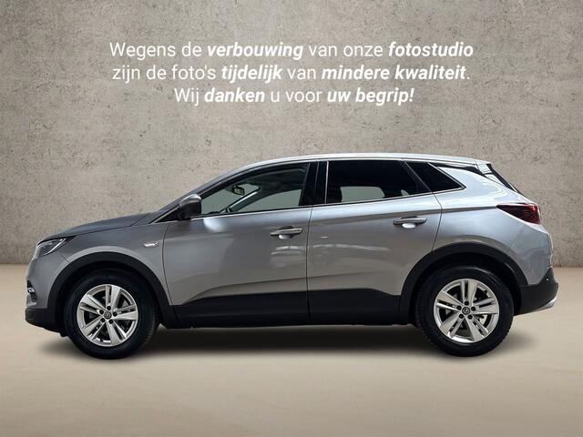 Opel Grandland X 1.2 Turbo Sport (APPLE CARPLAY, GROOT NAVI, CLIMATE, LEDER, TREKHAAK, KEYLESS, SPORTSTOELEN, GETINT GLAS, ELEK ACHTERKLEP, NIEUWSTAAT)