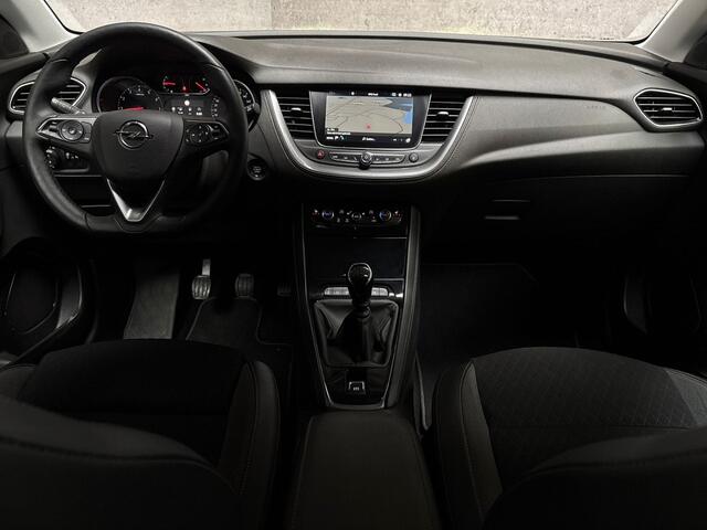 Opel Grandland X 1.2 Turbo Sport (APPLE CARPLAY, GROOT NAVI, CLIMATE, STUUR/STOELVERWARMING, KEYLESS, CAMERA, SPORTSTOELEN, GETINT GLAS, ELEK ACHTERKLEP, NIEUWE APK, NIEUWSTAAT)