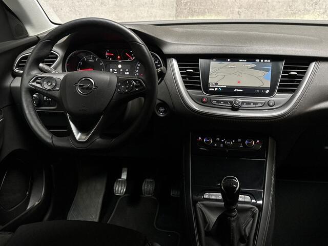 Opel Grandland X 1.2 Turbo Sport (APPLE CARPLAY, GROOT NAVI, CLIMATE, STUUR/STOELVERWARMING, KEYLESS, CAMERA, SPORTSTOELEN, GETINT GLAS, ELEK ACHTERKLEP, NIEUWE APK, NIEUWSTAAT)