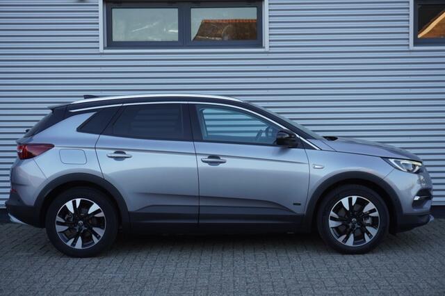 Opel Grandland X 1.6 Turbo Hybrid Ultimate / Camera / Leer / Trekhaak / Adaptive Cruise / LED