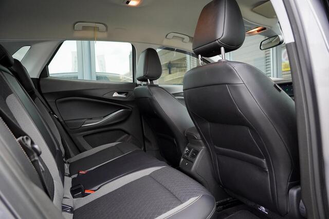 Opel Grandland X 1.2 Turbo Innovation Aut / Trekhaak / Carplay / Navi