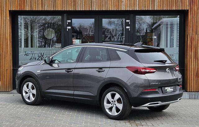 Opel Grandland X 1.2 Turbo Business Executive stoel/stuur verwarming. automaat. achteruitrijcamera. nieuwe riem.