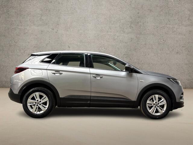 Opel Grandland X 1.2 Turbo Sport (APPLE CARPLAY, NAVIGATIE, CRUISE, SPORTSTOELEN, ARMSTEUN, LM VELGEN, NIEUWE APK, NIEUWSTAAT)