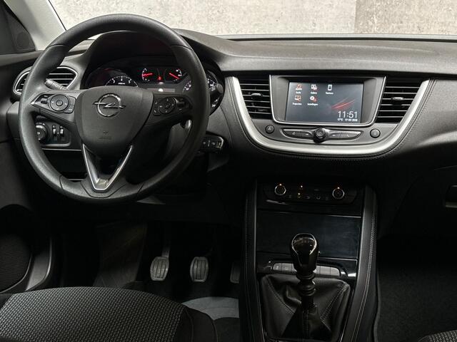 Opel Grandland X 1.2 Turbo Sport (APPLE CARPLAY, NAVIGATIE, CRUISE, SPORTSTOELEN, ARMSTEUN, LM VELGEN, NIEUWE APK, NIEUWSTAAT)