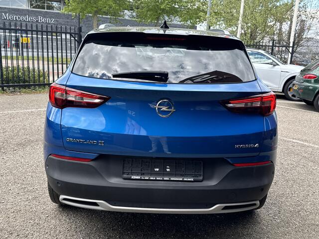 Opel Grandland X 1.6 Turbo Hybrid4 Ultimate // NAVI // CAMERA V+A // APPLE CARPLAY + ANDROID AUTO // STOEL VERWARMING + VERKOELING // ELEK. ACHTERKLEP //