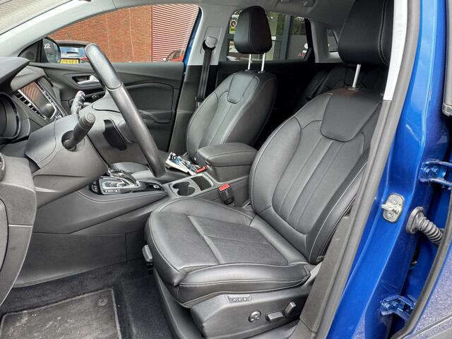 Opel Grandland X 1.6 Turbo Hybrid4 Ultimate // NAVI // CAMERA V+A // APPLE CARPLAY + ANDROID AUTO // STOEL VERWARMING + VERKOELING // ELEK. ACHTERKLEP //