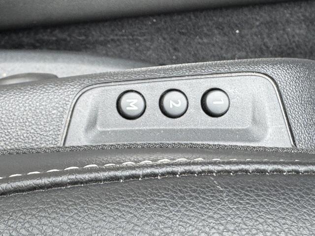 Opel Grandland X 1.6 Turbo Hybrid4 Ultimate // NAVI // CAMERA V+A // APPLE CARPLAY + ANDROID AUTO // STOEL VERWARMING + VERKOELING // ELEK. ACHTERKLEP //