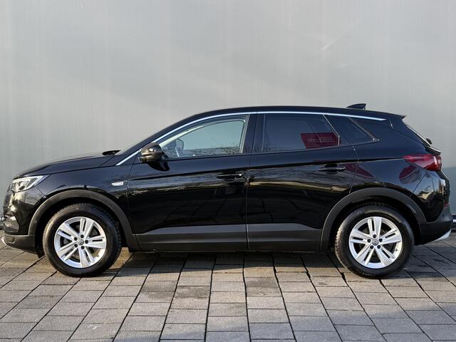 Opel Grandland X BWJ 11-2020 | 1.2T 131PK Bus Executive | TREKHAAK | CLIMA | NAVI | LEDER/STOF | SPORTSTOELEN | PDC 2X | CARPLAY |
