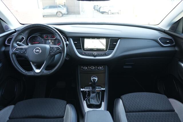 Opel Grandland X 1.2 Turbo Business Executive 131pk Navigatie/Trekhaak/Camera