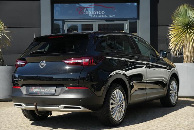 Opel Grandland X 1.2 Turbo Business Executive 131pk Navigatie/Trekhaak/Camera