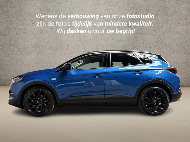 Opel Grandland X 1.6 Turbo Hybrid4 Ultimate 301Pk Automaat (APPLE CARPLAY, STOELKOELING/VERWARMING, MEMORY SEATS, LEDER, 360 CAMERA, TREKHAAK, ADAPTIVE CRUISE, GETINT GLAS, NIEUWSTAAT)