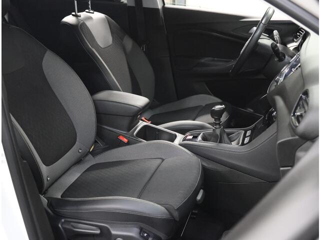 Opel Grandland X 1.5 130PK CDTi Executive | 2de Eigenaar | Camera | AppleCarPlay/AndroidAuto | 18"LMV | AGR stoelen | Electrische klep | Dodehoekdetectie | Navigatie | Climate Control | Isofix | Privacy Glass | Parkeersensoren |