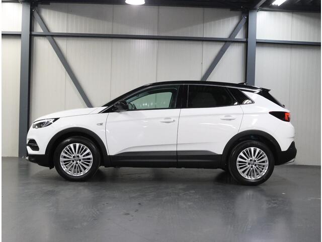 Opel Grandland X 130PK Innovation | 1ste eigenaar | AppleCarPlay/AndroidAuto | Winterpakket | Camera | Cruise Control | Climate Control | Electrische klep | Dodehoekdetectie | AUTOMAAT | Navigatie | Stoel/StuurVerwarming | Isofix | Privacy Glass |