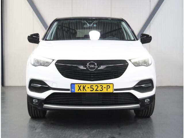 Opel Grandland X 130PK Innovation | 1ste eigenaar | AppleCarPlay/AndroidAuto | Winterpakket | Camera | Cruise Control | Climate Control | Electrische klep | Dodehoekdetectie | AUTOMAAT | Navigatie | Stoel/StuurVerwarming | Isofix | Privacy Glass |