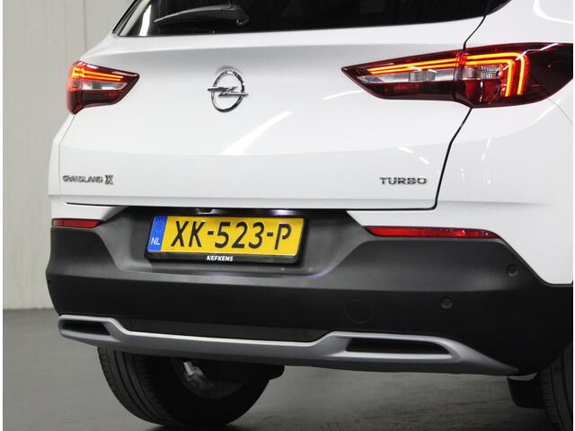 Opel Grandland X 130PK Innovation | 1ste eigenaar | AppleCarPlay/AndroidAuto | Winterpakket | Camera | Cruise Control | Climate Control | Electrische klep | Dodehoekdetectie | AUTOMAAT | Navigatie | Stoel/StuurVerwarming | Isofix | Privacy Glass |