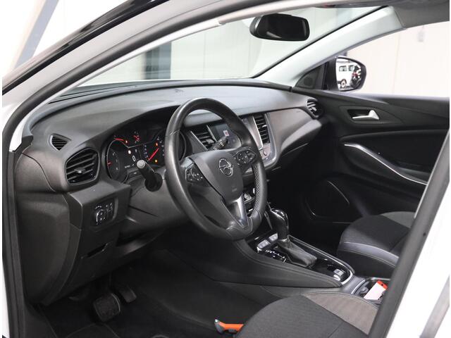Opel Grandland X 130PK Innovation | 1ste eigenaar | AppleCarPlay/AndroidAuto | Winterpakket | Camera | Cruise Control | Climate Control | Electrische klep | Dodehoekdetectie | AUTOMAAT | Navigatie | Stoel/StuurVerwarming | Isofix | Privacy Glass |