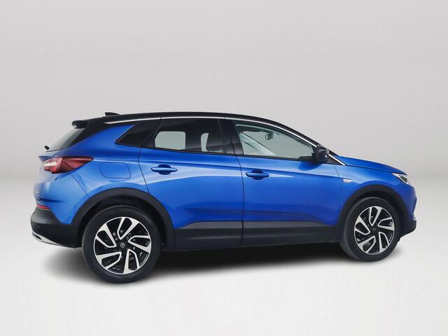 Opel Grandland X 1.2 Turbo Ultimate | Parkeercamera | Stoel- en Stuurverwarming | Airco | Cruise control