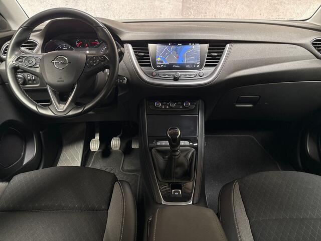 Opel Grandland X 1.2 Turbo Sport (APPLE CARPLAY, GROOT NAVI, CLIMATE, CAMERA, SPORTSTOELEN, LEDER STUURWIEL, CRUISE, NIEUWSTAAT)