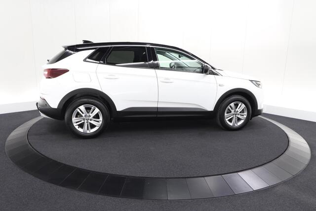Opel Grandland X 130 Turbo AT8 Business Elegance | Trekhaak | Elektrische Kofferklep | Camera | Apple Carplay