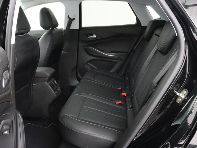 Opel Grandland X 1.2 Turbo Innovation | Stoelventilatie | Leder | Trekhaak | Camera | Carplay | Side Assist | Stoelverwarming | Full LED | Keyless | Climate control | Navigatie | Cruise control