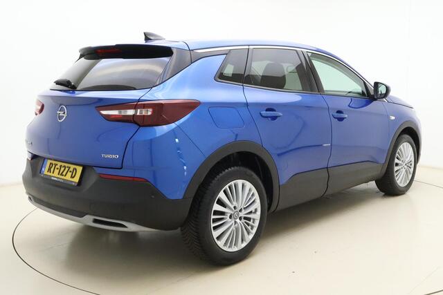 Opel Grandland X 1.2 Turbo Business Executive | Electrische achterklep | Navigatie | Camera | Half lederen bekleding | DAB radio | Apple Carplay | Extra getint glas