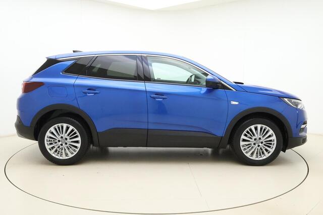 Opel Grandland X 1.2 Turbo Business Executive | Electrische achterklep | Navigatie | Camera | Half lederen bekleding | DAB radio | Apple Carplay | Extra getint glas
