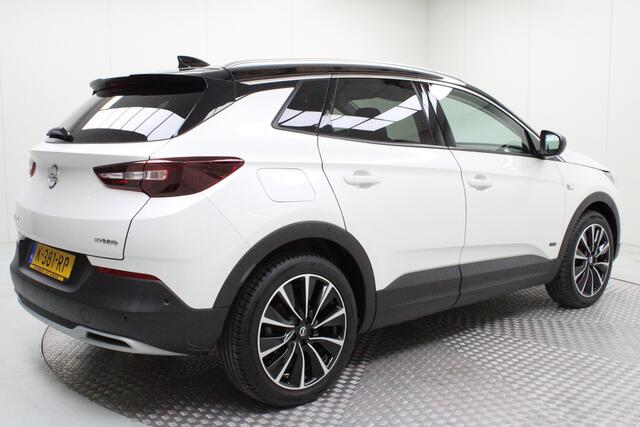 Opel Grandland X 1.6 Turbo Hybrid Elegance | automaat | navi | climate | elekt. achterklep | adaptief cruise | leder | stoelkoeling | keyless | dode hoek | carplay | spiegels elect. inklapbaar