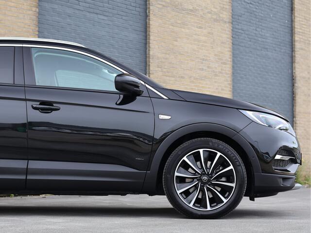 Opel Grandland X 1.6 Turbo Hybrid4 Ultimate CarPlay | Cam | Stoelventilatie | Adaptive LED | PHEV