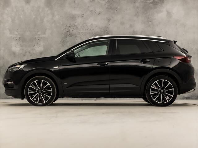 Opel Grandland X 1.6 Turbo Hybrid Innovation 229Pk Automaat (APPLE CARPLAY, GROOT NAVI, CAMERA, GETINT GLAS, SPORTSTOELEN, LEDER, KEYLESS, ELEK ACHTERKLEP, NIEUWSTAAT)