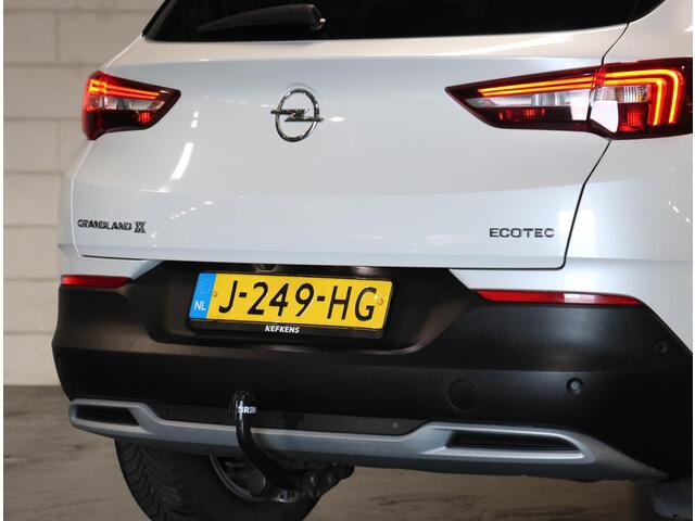 Opel Grandland X 1.2 130PK Turbo Business Executive | 1ste eigenaar | Trekhaak | AppleCarplay/AndroidAuto | Camera | Climate Control | Cruise Control | Dodehoekdetectie | LMV | Navigatie | Parkeersensoren | DAB Radio | Isofix | Privacy Glass | Elektrische Klep |