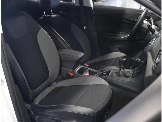 Opel Grandland X 1.2 130PK Turbo Business Executive | 1ste eigenaar | Trekhaak | AppleCarplay/AndroidAuto | Camera | Climate Control | Cruise Control | Dodehoekdetectie | LMV | Navigatie | Parkeersensoren | DAB Radio | Isofix | Privacy Glass | Elektrische Klep |