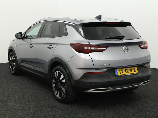 Opel Grandland X 1.2 Turbo Business Executive Trekhaak, Apple Carplay/Android Auto, Cruise control, leer, elecstoelverst, Parkeersensor voor en achter, Dodehoek detector, Rijstrooksensor met correctie Moderne en ruime SUV, Trekhaak aanwezig, Comfortabele hoge zit, Ruime