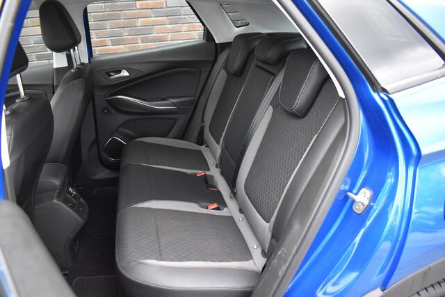 Opel Grandland X 1.6 Turbo Hybrid Business Elegance