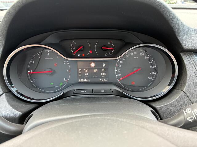 Opel Grandland X 130 PK 8-Traps Automaat | Climate control | Panorama dak | Winterpakket | Navigatie | Parkpilot | LM-Velgen | Trekhaak | AGR | Xenon verlichting