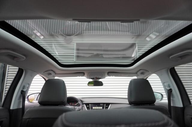 Opel Grandland X 1.2 Turbo Business Executive / 1e eig. / Pano / Trekhaak / LED / AGR-stoelen / Camera