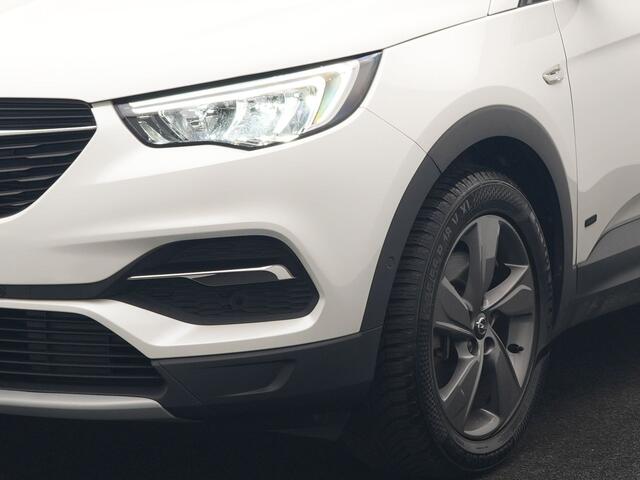 Opel Grandland X 1.6 Turbo Hybrid Elegance PHEV 225pk Dealer O.H. | Camera | Voorstoelen Verwarmd | Keyless | Apple Carplay | Navigatie | Cruise Control | DAB | Plug In Hybrid |