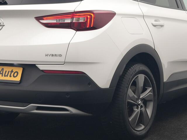 Opel Grandland X 1.6 Turbo Hybrid Elegance PHEV 225pk Dealer O.H. | Camera | Voorstoelen Verwarmd | Keyless | Apple Carplay | Navigatie | Cruise Control | DAB | Plug In Hybrid |