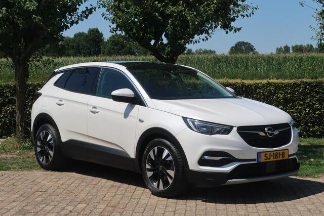 Opel Grandland X 1.2 Turbo Business Executive
