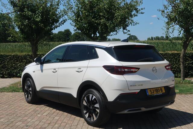 Opel Grandland X 1.2 Turbo Business Executive